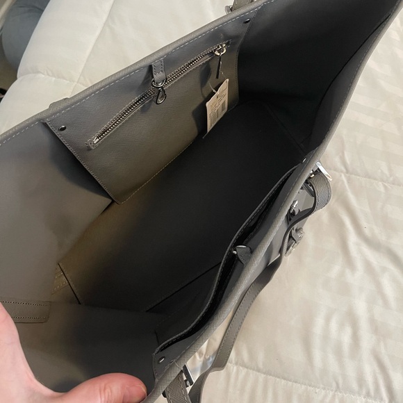 Gray Michael Kors shoulder purse - Picture 2 of 2